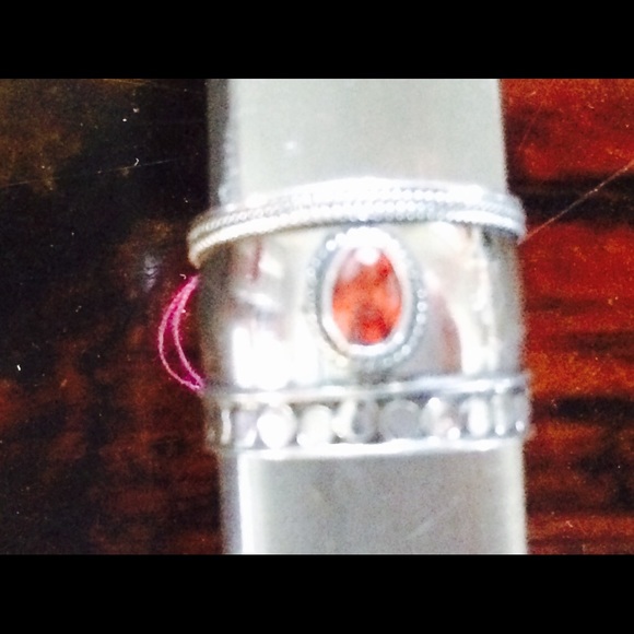 Ring - Picture 2 of 3